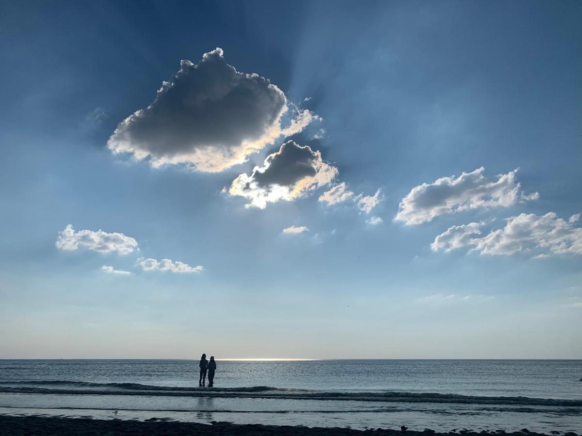 Beach House Parallel ノールトウェイク エクステリア 写真